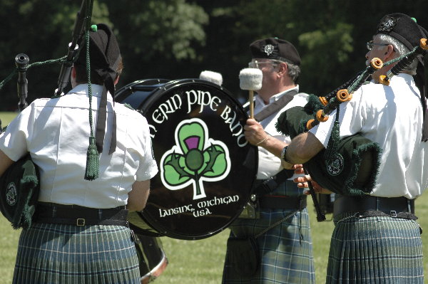 In the performance circle (l to r), Beckie Graham, Shane Bolley, Tom Kennedy